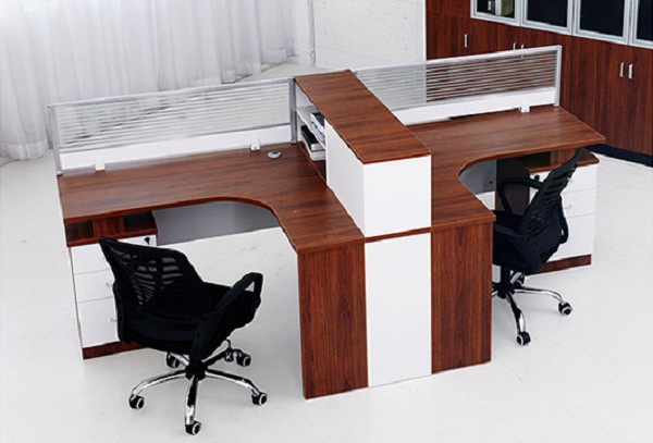上海 桌子 定制，1.8m办公桌价格及款式